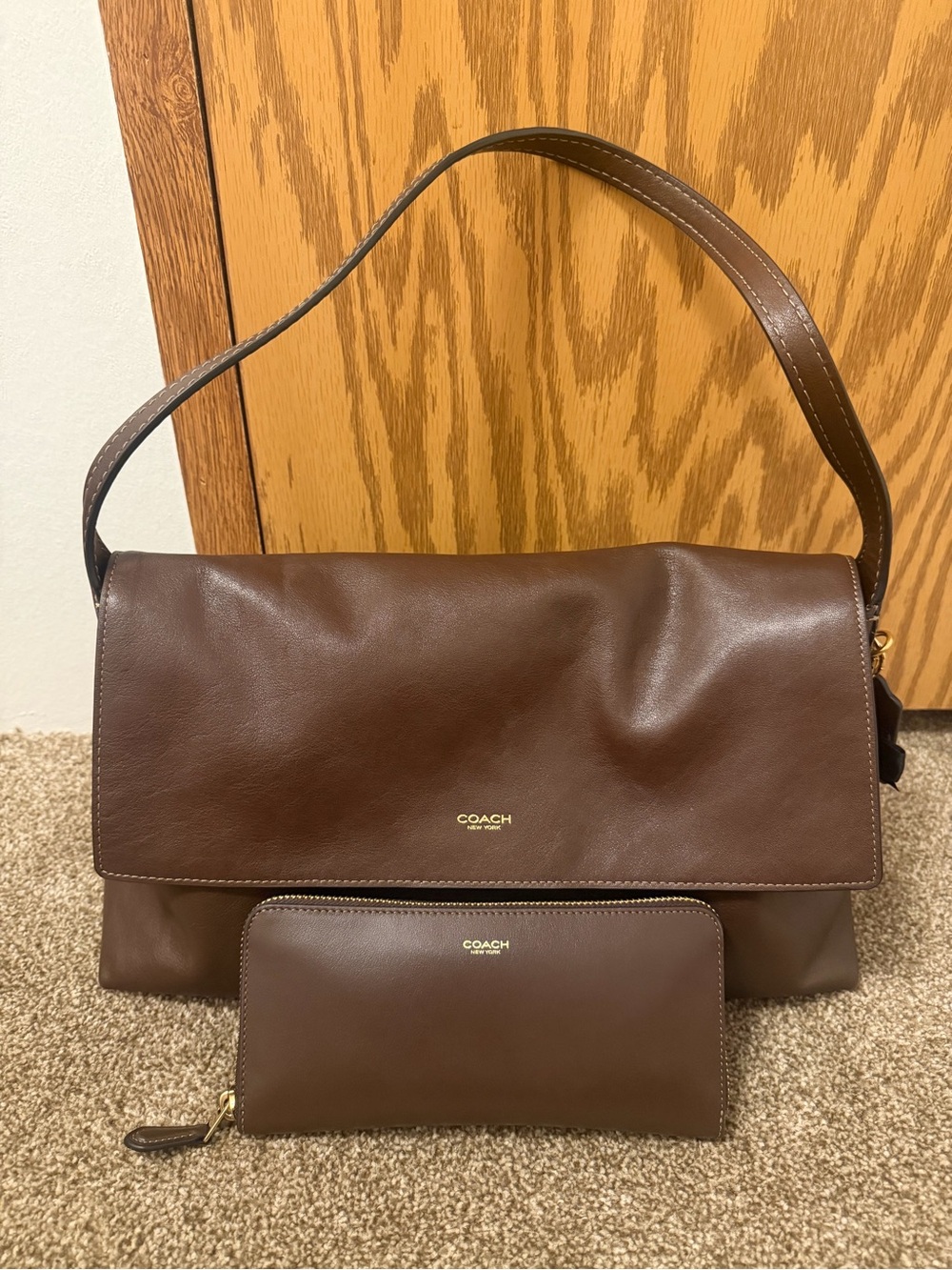Authentic Coach Chelsea 36 MapleBrown Leather Messenger Bag with Matching Wallet